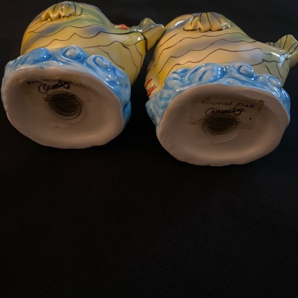 Vintage Anne Ormsby Ceramic Fish Salt & Pepper Shaker - Picture 6 of 6